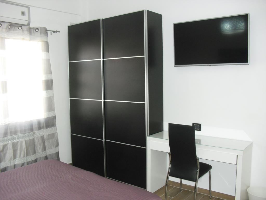 רומא Luce Di Luna Luxury Suites מראה חיצוני תמונה