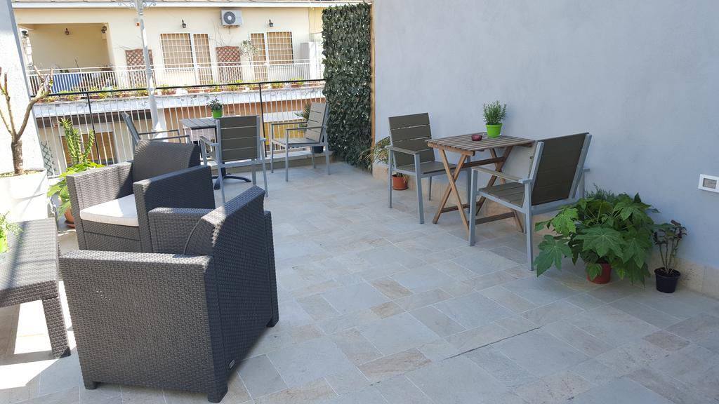 רומא Luce Di Luna Luxury Suites מראה חיצוני תמונה