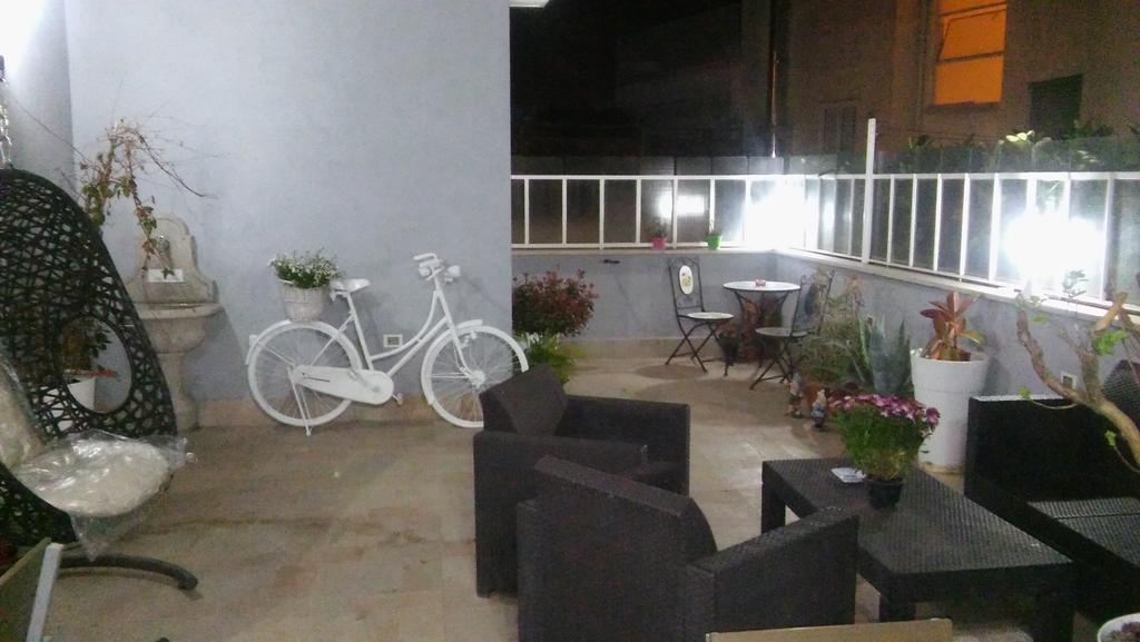 רומא Luce Di Luna Luxury Suites מראה חיצוני תמונה
